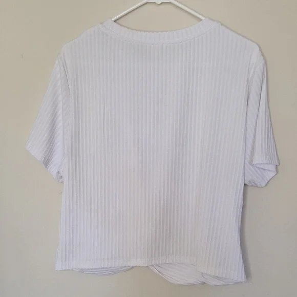 White Twist-Front Short Sleeve Women’s Top - Picture 3 of 4